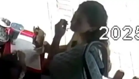 Saçını Tostunun İçine Koyarak Şok Eden Kadın Olayı İnterneti Sarsa!