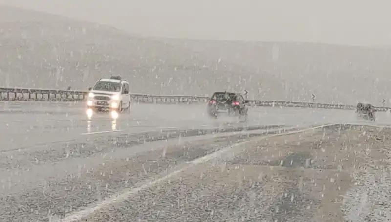 Nisan Ayında Baharın Yerine Gelen Kar Sürprizi