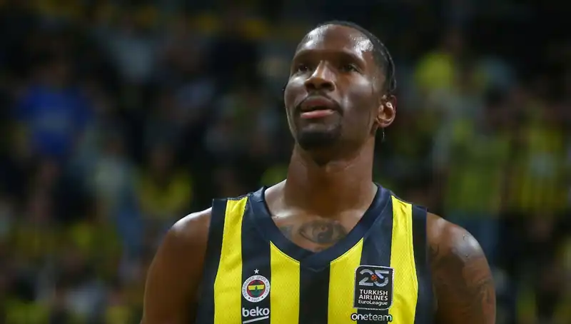 Nigel Hayes-Davis’in Yeni Takımı Taraftarları Şaşırttı!