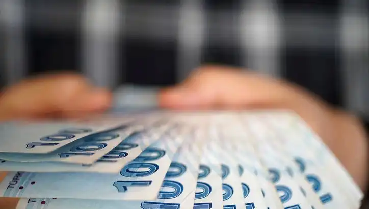 Emekli Promosyonları 2025'te Yükselişte: Hangi Bankalar Kazandırıyor?