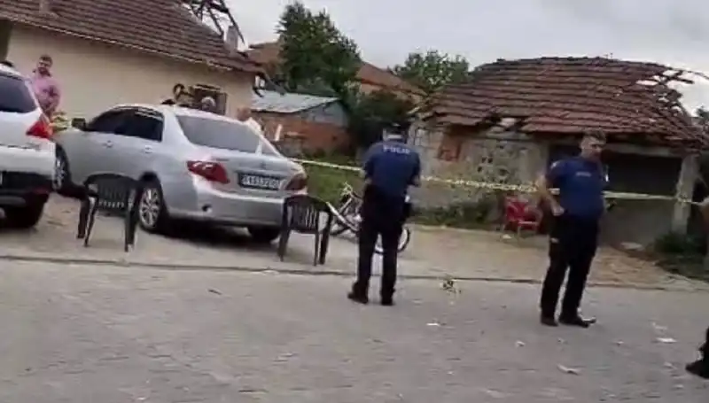 İşlek Caddede Cinayet: Tuvalette Gizlenen Şüpheli Yakalandı!