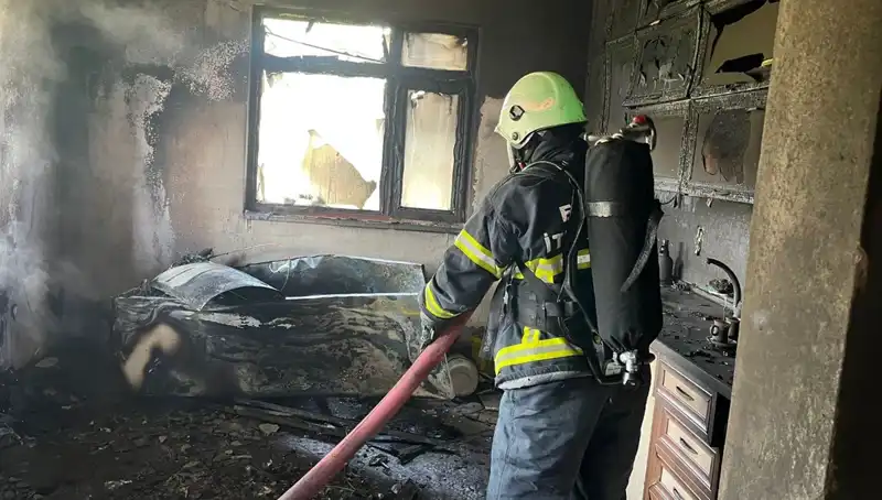 Yangında Alevler Mutfağı Sararken Geride Küller Kaldı