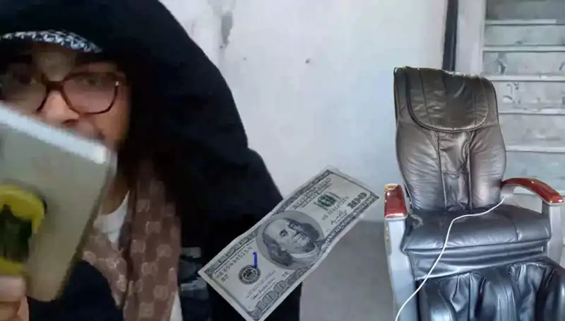 İstanbul'da Sahte Dolarla Alışveriş: Masaj Koltuğu Hırsızlığı Şok Edici!