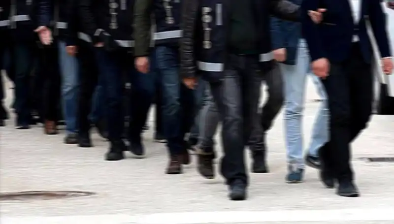 Sosyal Medyanın Karanlık Yüzü: "Balkız" Tuzağı İle Kadınlar Gasp Ediliyor